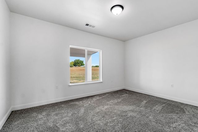 21035 Forest Glen Road, Madera, CA 93638