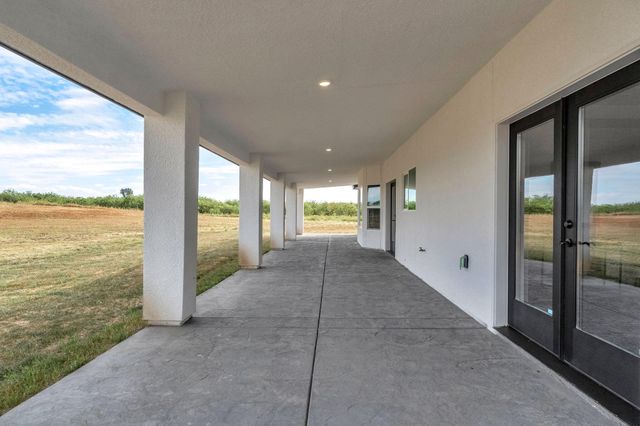 21035 Forest Glen Road, Madera, CA 93638