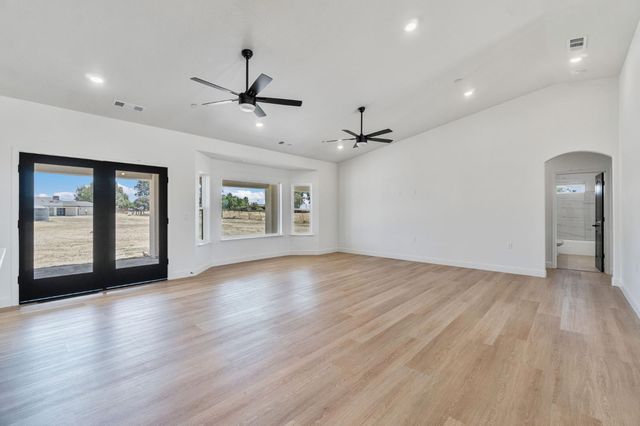 21035 Forest Glen Road, Madera, CA 93638