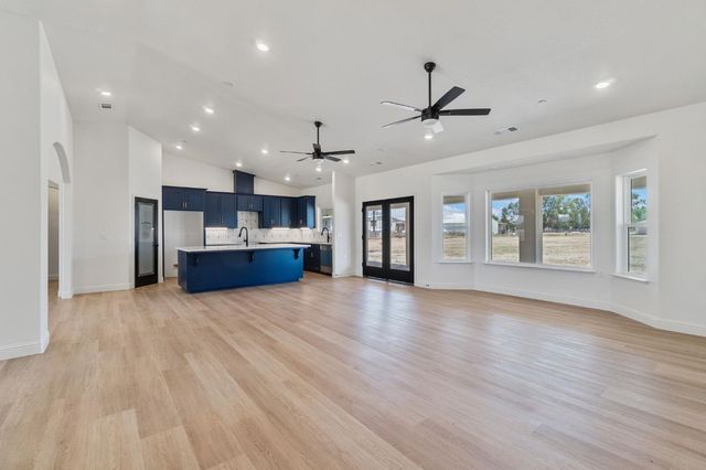 21035 Forest Glen Road, Madera, CA 93638