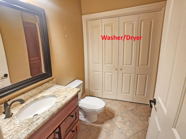 233 Sidehill Drive, Ridgedale, MO 65739