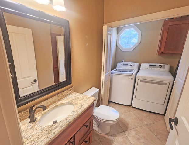 233 Sidehill Drive, Ridgedale, MO 65739