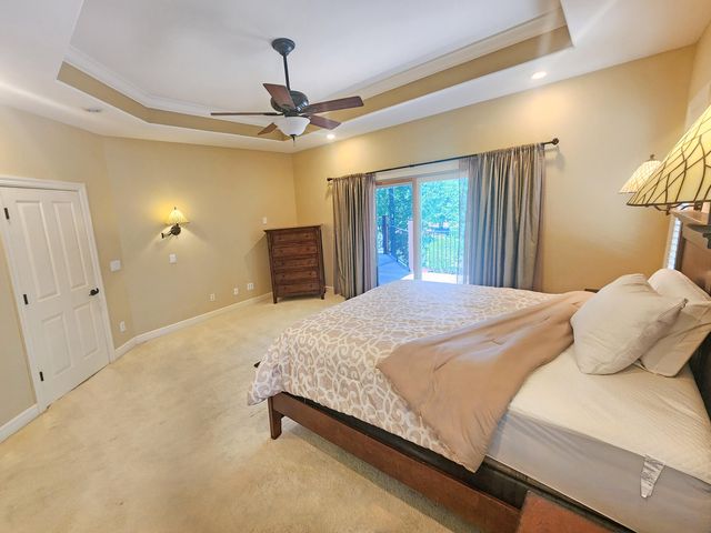 233 Sidehill Drive, Ridgedale, MO 65739