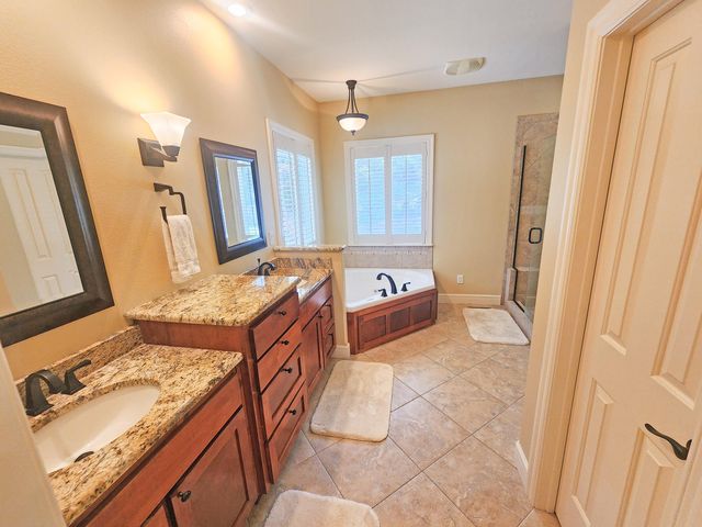 233 Sidehill Drive, Ridgedale, MO 65739