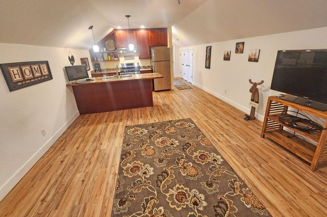 233 Sidehill Drive, Ridgedale, MO 65739