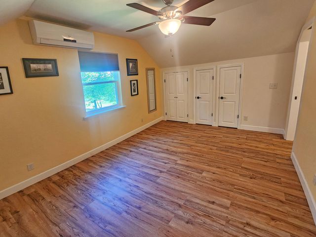 233 Sidehill Drive, Ridgedale, MO 65739