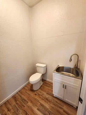 233 Sidehill Drive, Ridgedale, MO 65739