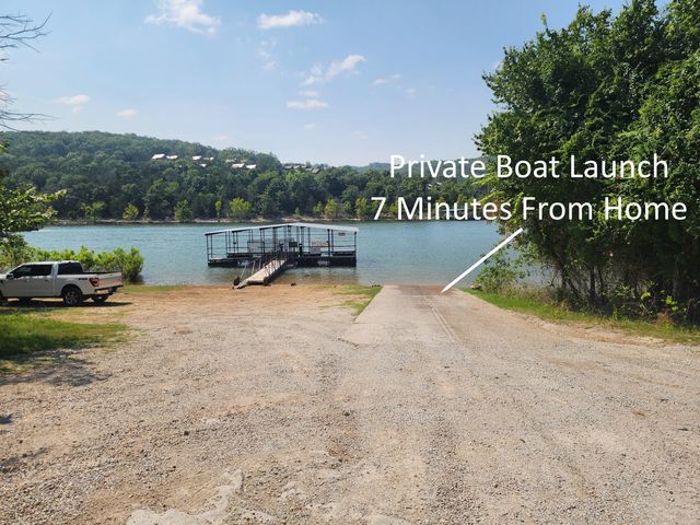 233 Sidehill Drive, Ridgedale, MO 65739