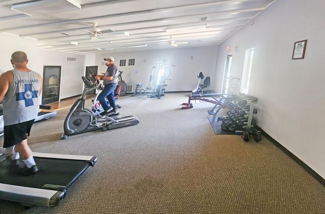 233 Sidehill Drive, Ridgedale, MO 65739