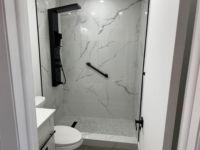 9061 Sunrise Lakes Blvd 212, Sunrise, FL 33322