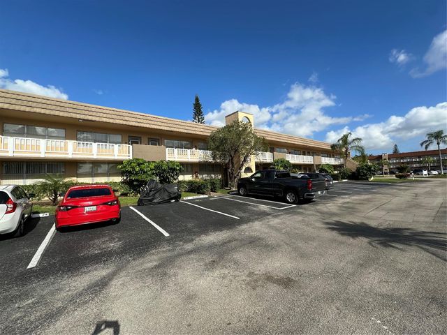 9061 Sunrise Lakes Blvd 212, Sunrise, FL 33322