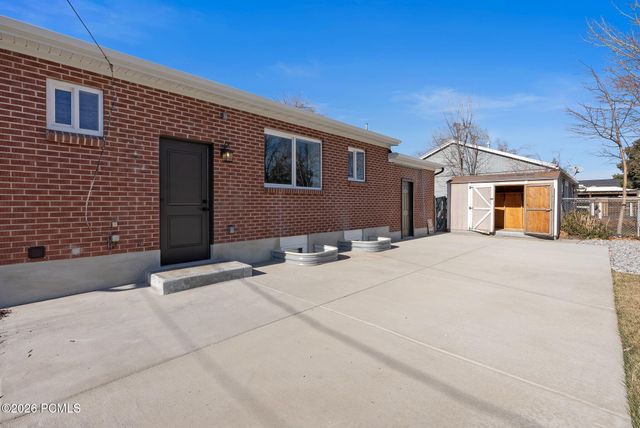 6121 S 520 East, Murray, UT 84107
