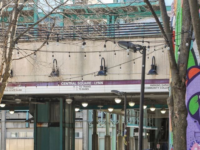 170 Oxford St 201, Lynn, MA 01901