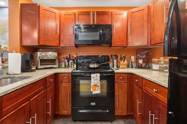 170 Oxford St 201, Lynn, MA 01901