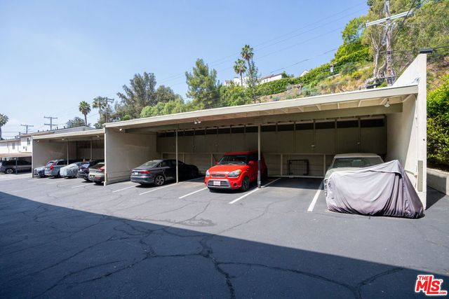 1633 N Laurel Avenue, Los Angeles, CA 90046