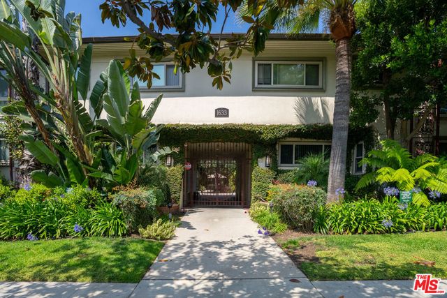 1633 N Laurel Avenue, Los Angeles, CA 90046
