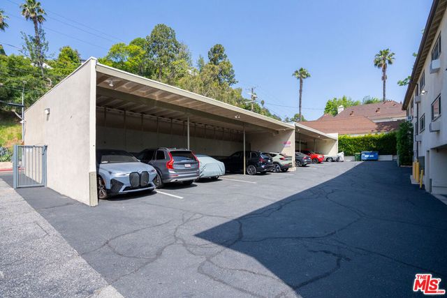 1633 N Laurel Avenue, Los Angeles, CA 90046