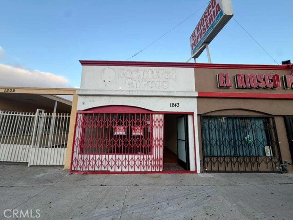 1243 N Avalon Boulevard, Los Angeles, CA 90744 — photo 5