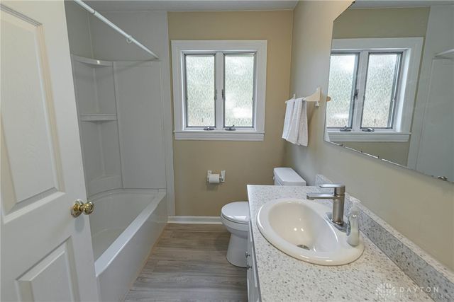 521 Oakview Drive, Dayton, OH 45429