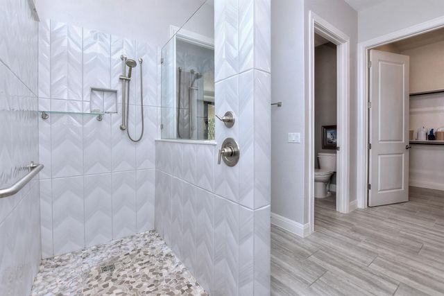 400 Iron Rail LN, Georgetown, TX 78633