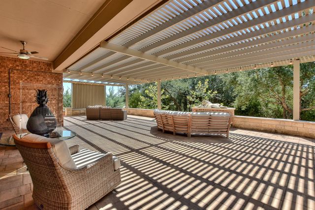 400 Iron Rail LN, Georgetown, TX 78633
