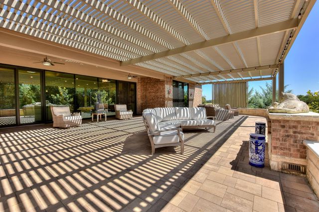 400 Iron Rail LN, Georgetown, TX 78633