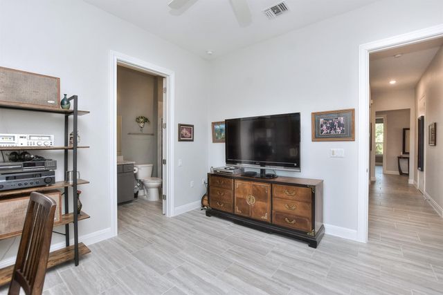 400 Iron Rail LN, Georgetown, TX 78633