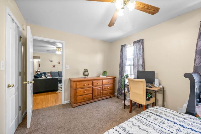 239 Golden Pond Ave, Oak Grove, KY 42262