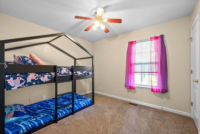 239 Golden Pond Ave, Oak Grove, KY 42262