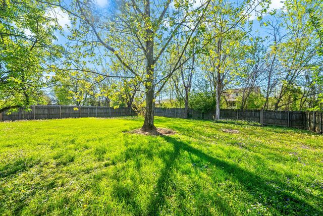 239 Golden Pond Ave, Oak Grove, KY 42262