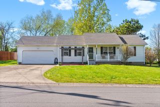 239 Golden Pond Ave, Oak Grove, KY 42262