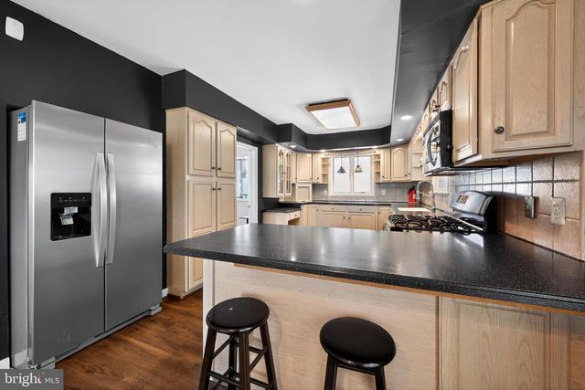 4 HAYES AVE, Berlin, NJ 08009