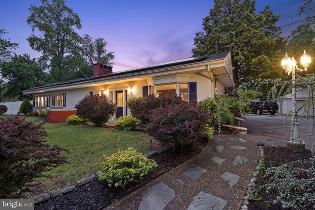 4 HAYES AVE, Berlin, NJ 08009