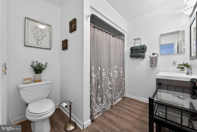 4 HAYES AVE, Berlin, NJ 08009