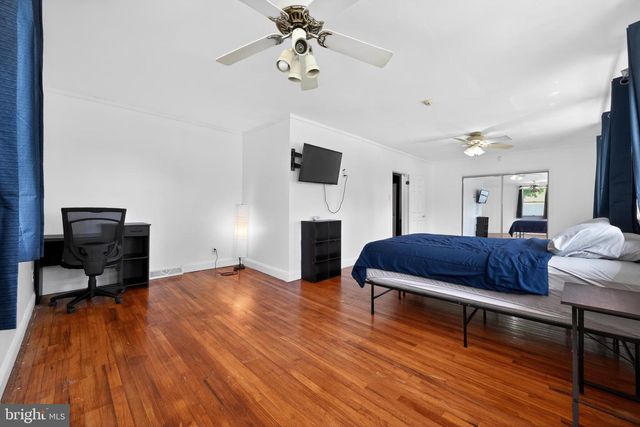 4 HAYES AVE, Berlin, NJ 08009