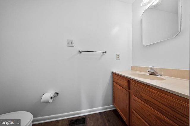 4 HAYES AVE, Berlin, NJ 08009