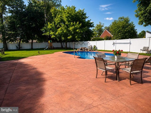4 HAYES AVE, Berlin, NJ 08009