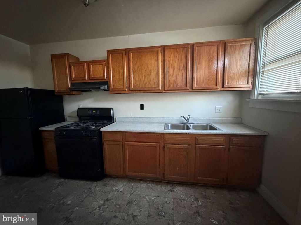 Image 3 of property listing at 2305 POPLAR GROVE ST, Baltimore, MD 21216