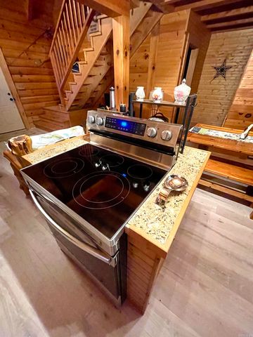 6 Holley Rd., Edgemont, AR 72044