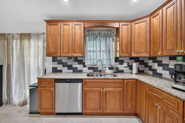 1016 CHERYL Road, Haverhill, FL 33417