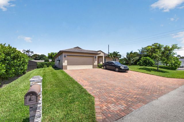 1016 CHERYL Road, Haverhill, FL 33417
