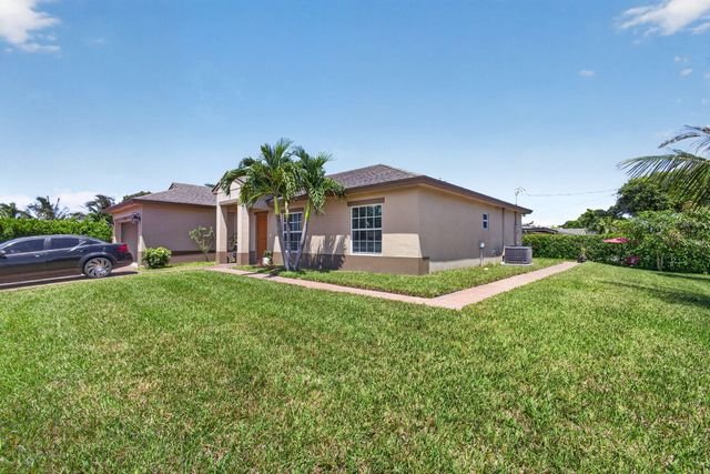 1016 CHERYL Road, Haverhill, FL 33417