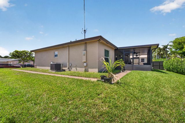 1016 CHERYL Road, Haverhill, FL 33417