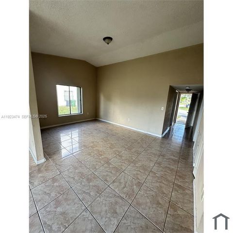 28120 SW 141st Pl 28120, Homestead, FL 33033