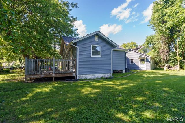 9 Lindauer Place, Belleville, IL 62226