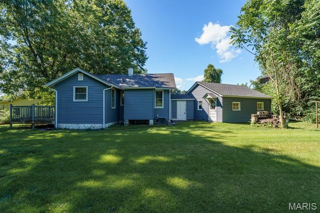 9 Lindauer Place, Belleville, IL 62226