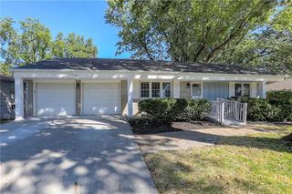 12216 E 49th Terrace, Independence, MO 64055