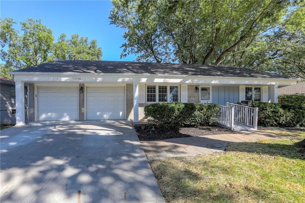 12216 E 49th Terrace, Independence, MO 64055