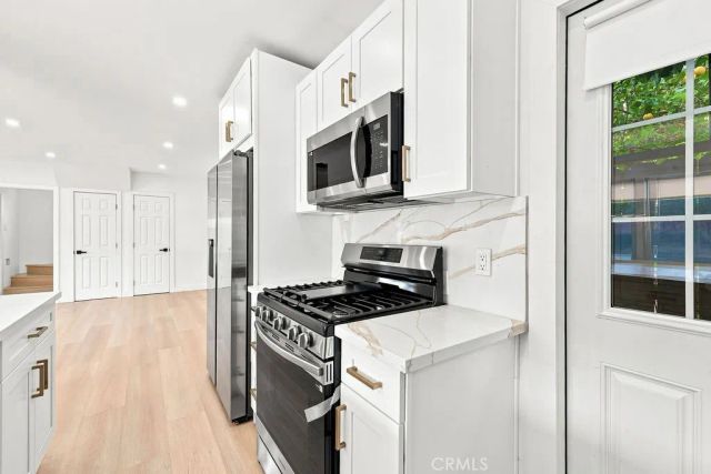1211 Cole Avenue, Hollywood, CA 90038
