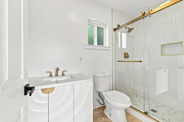 1211 Cole Avenue, Hollywood, CA 90038